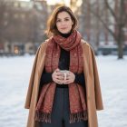 Élégant châle femme 215x105 bordeaux-beige à motif authentique