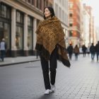 Écharpe élégante dorée-noire 215x105 mince écharpe femme