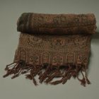 Élégante écharpe femme 215x105 vert foncé à motifs authentiques